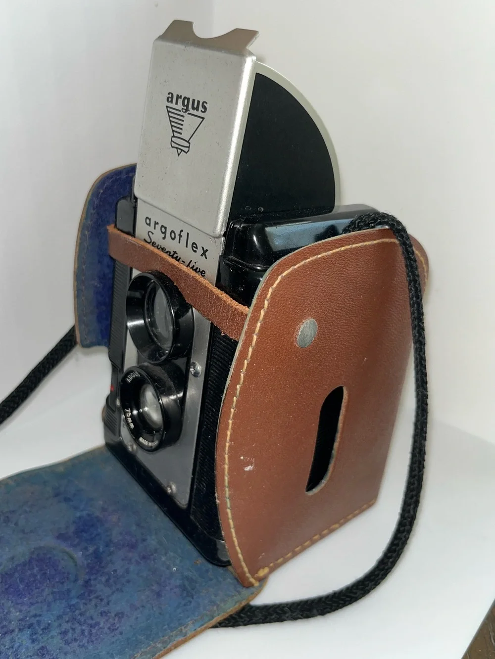 Vintage 1950's ARGUS ARGOFLEX Seventy Five mm Camera W/ Leather Wrap Case USA